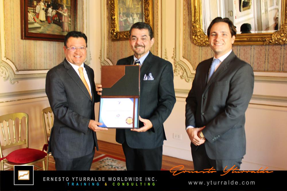 Ernesto Yturralde, Consultor Senior, Facilitador Experiencial, Speaker, Coach, Mentor